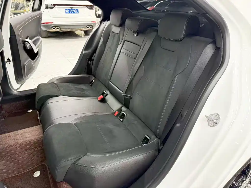 Mercedes-Benz A-Class — миниатюра 13
