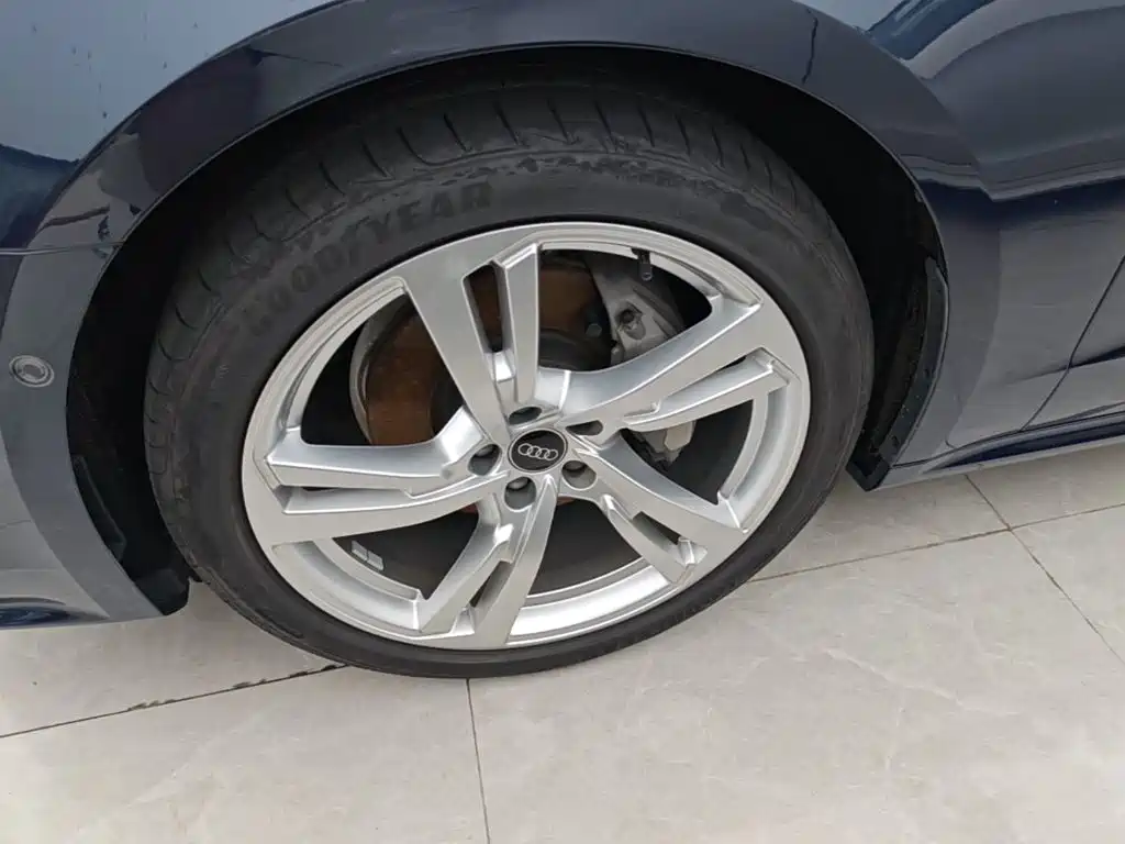 Audi A7L — миниатюра 23