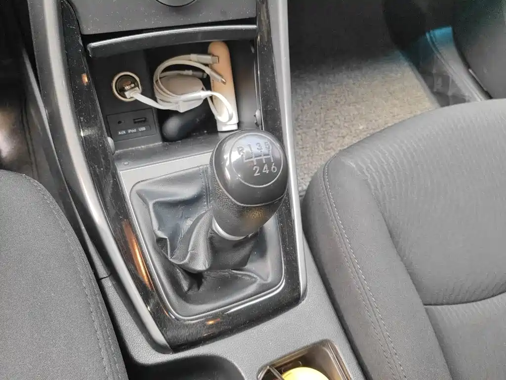 Hyundai Elantra Langdong — миниатюра 11