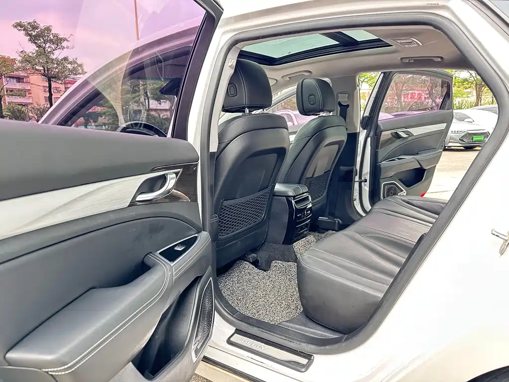 Geely Borui Hybrid — миниатюра 10