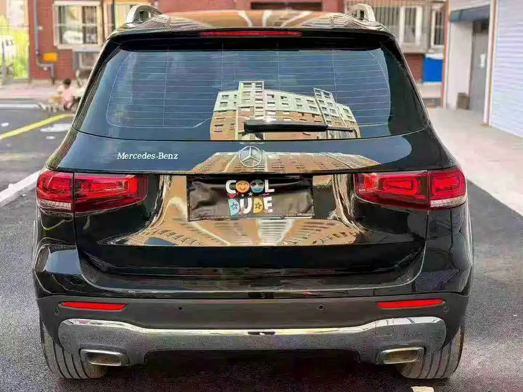 Mercedes-Benz GLB — миниатюра 8