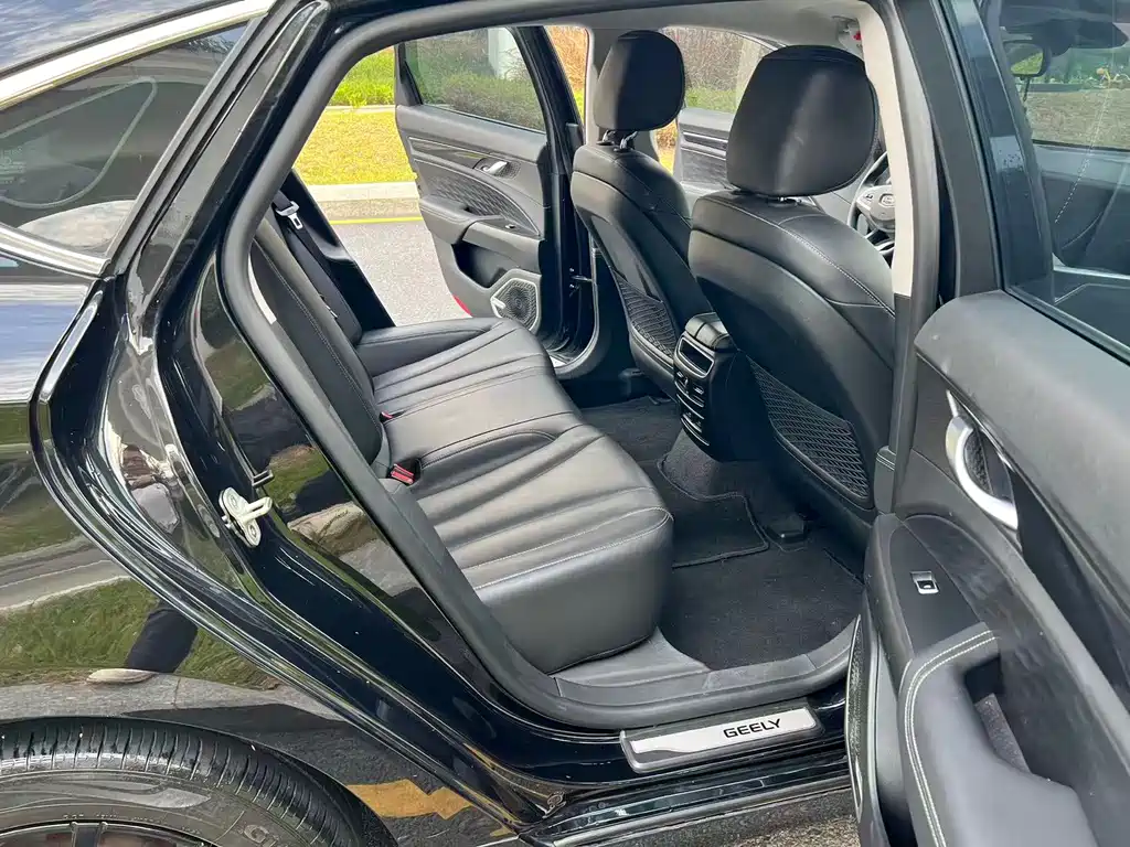 Geely Borui Hybrid — миниатюра 11