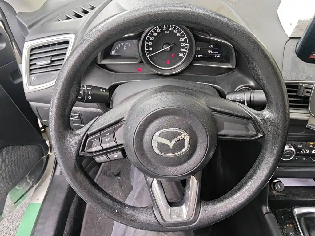Mazda 3 Axela — миниатюра 11
