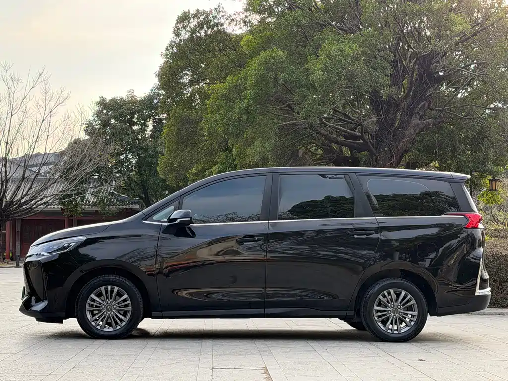 SAIC MAXUS EVERYONE 5