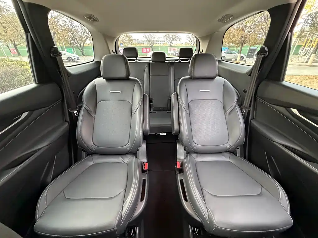 SAIC MAXUS EVERYONE 5