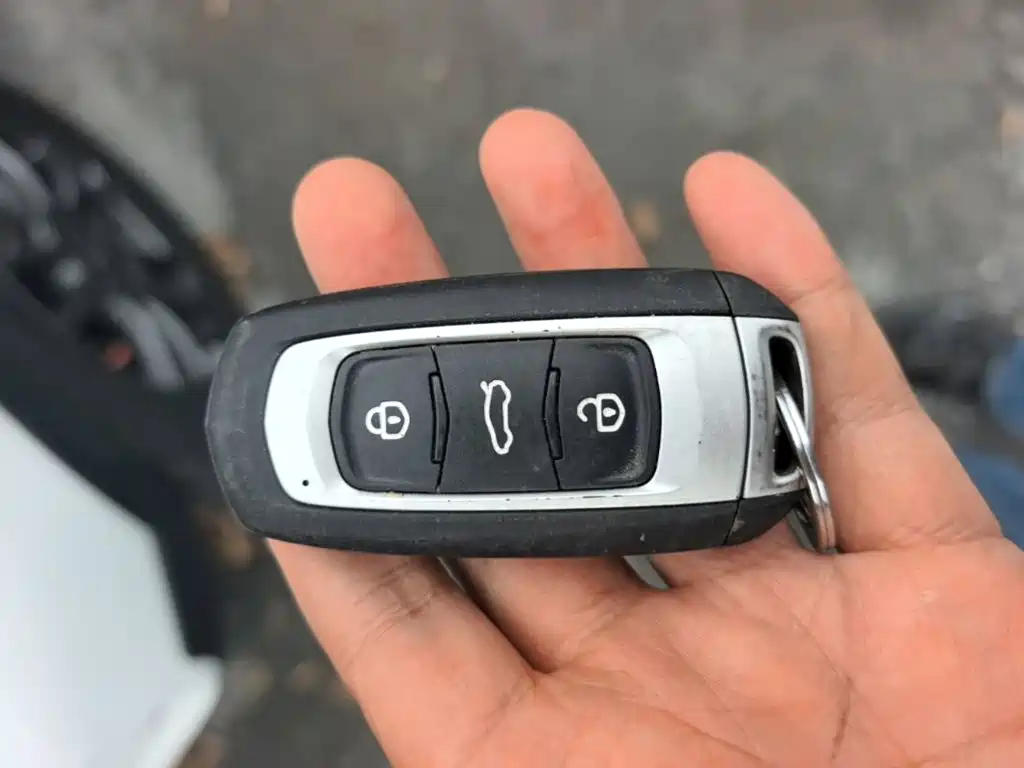 Geely Vision X3 — миниатюра 9