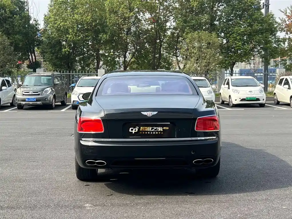 Bentley Flying Spur 2014 4.0T V8 Standard