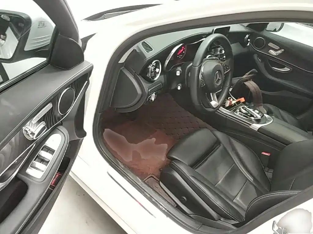 Mercedes-Benz C-Class — миниатюра 16