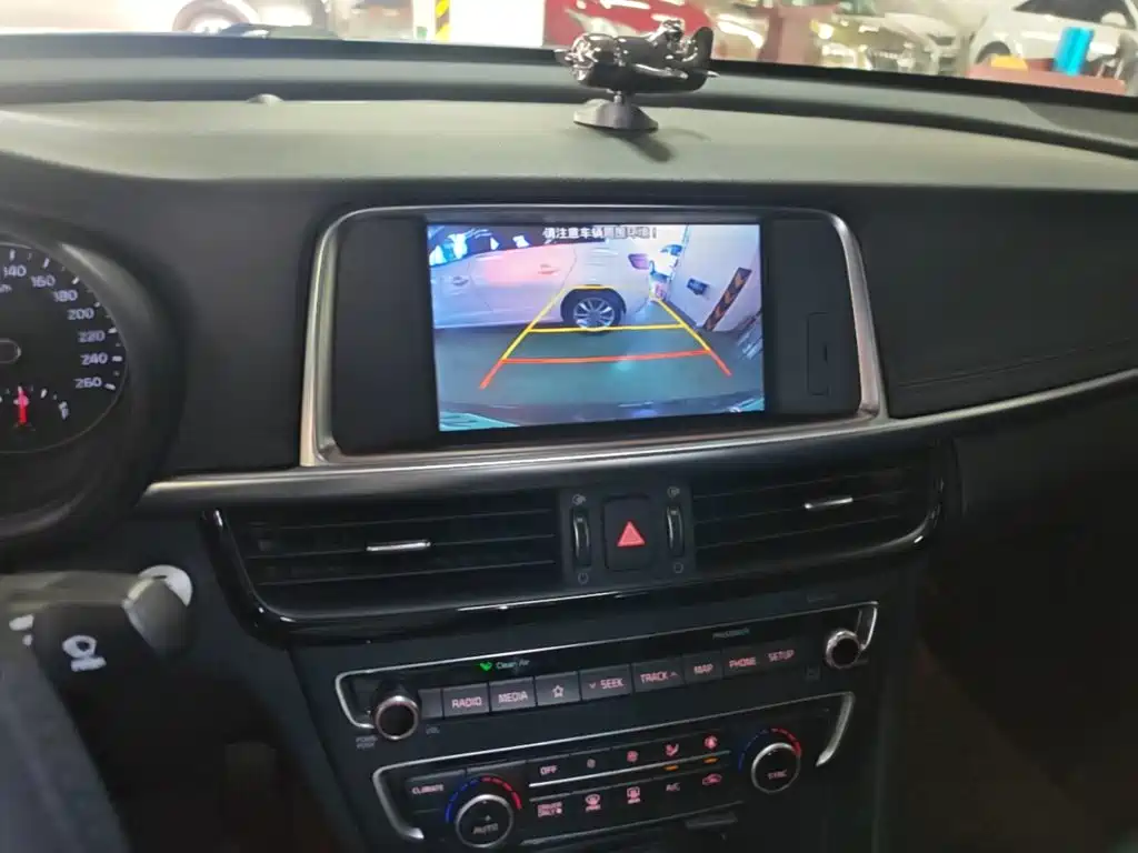 Kia K5 New Energy — миниатюра 13
