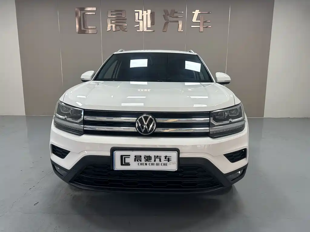 Volkswagen Tharu — миниатюра 2
