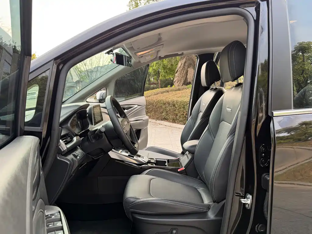 SAIC MAXUS EVERYONE 5