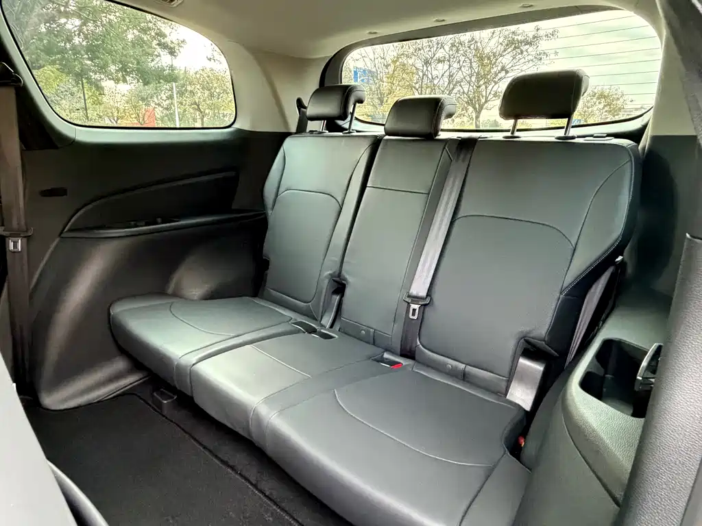 SAIC MAXUS EVERYONE 5