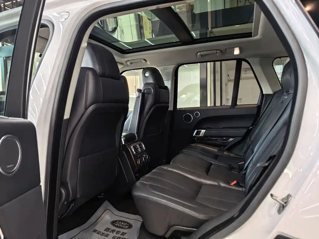 Land Rover Range Rover 2013 NA 5.0 V8 Vogue