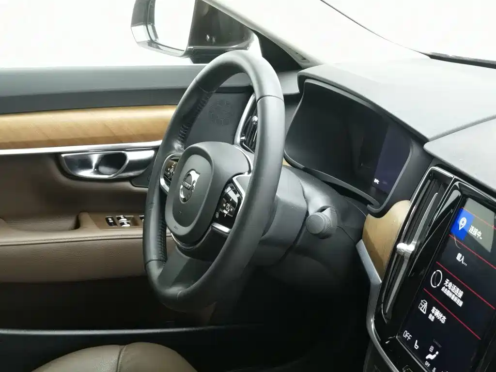 Volvo S90 — миниатюра 22