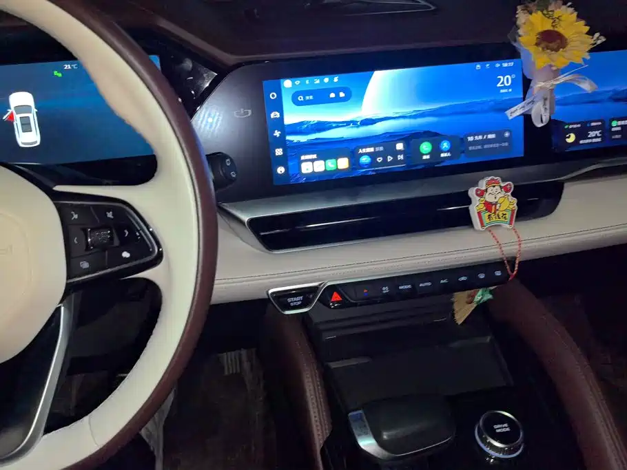 Geely Xingyue L — миниатюра 13