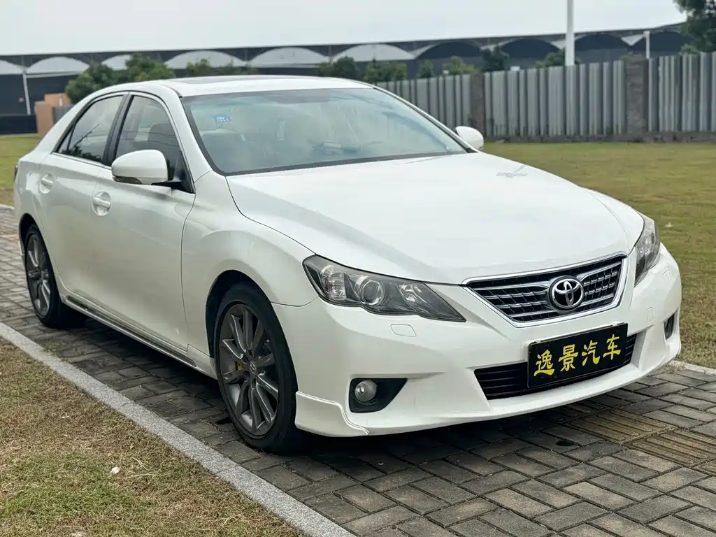 Toyota Reiz — миниатюра 3