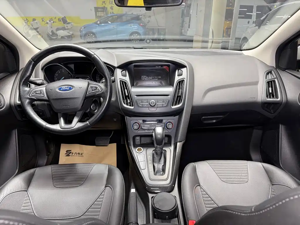 Ford Focus — миниатюра 14