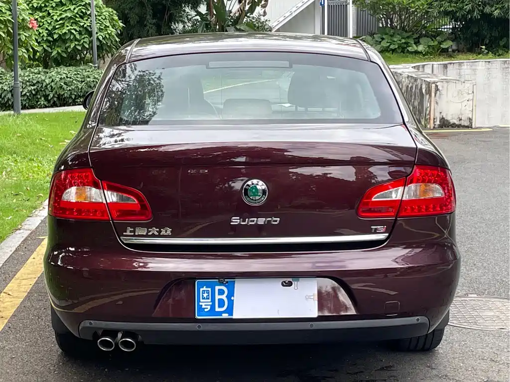 Skoda Superb — миниатюра 12