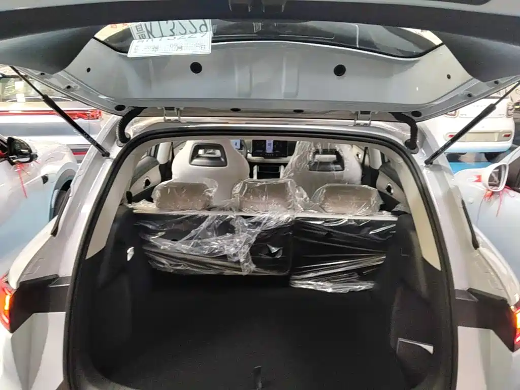 BYD Yuan UP — миниатюра 19