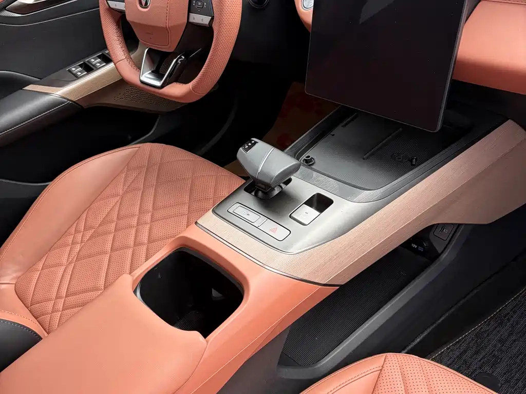 Changan Eado — миниатюра 5