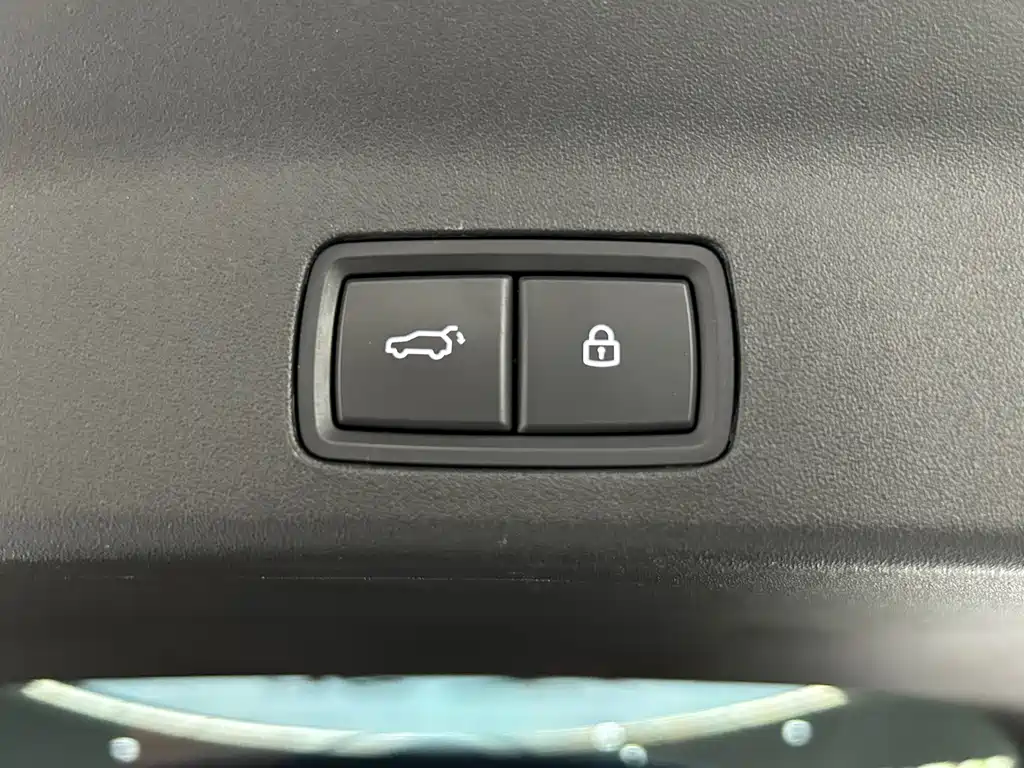Li Auto Li L9 — миниатюра 10