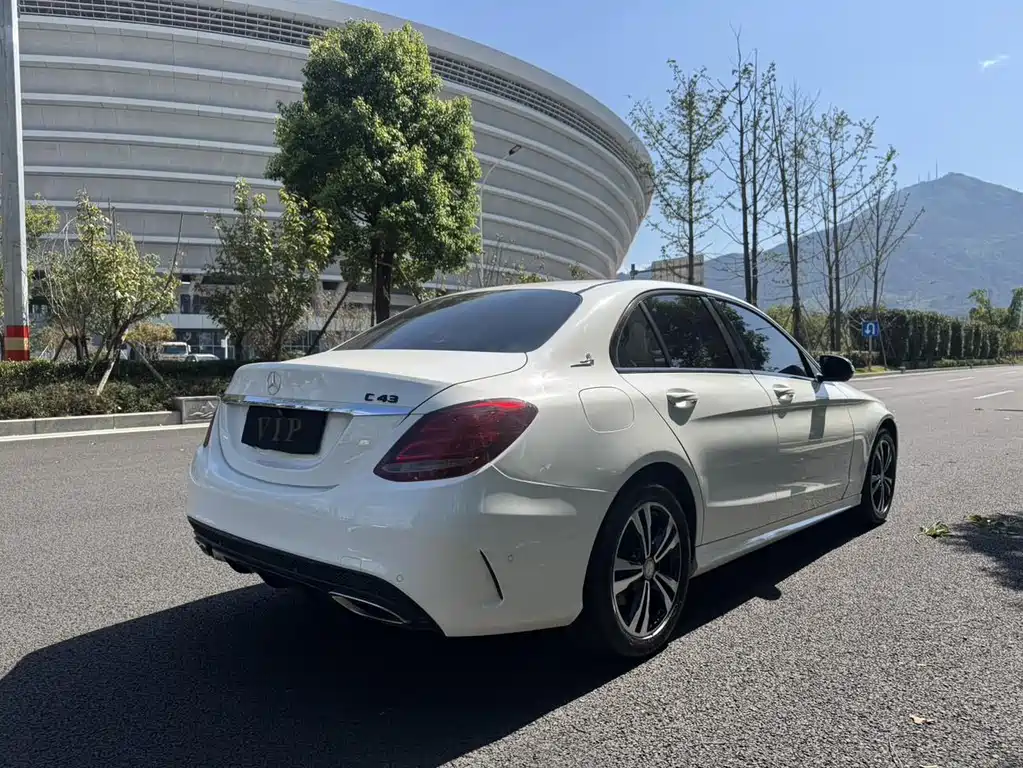 Mercedes-Benz C-Class — миниатюра 9