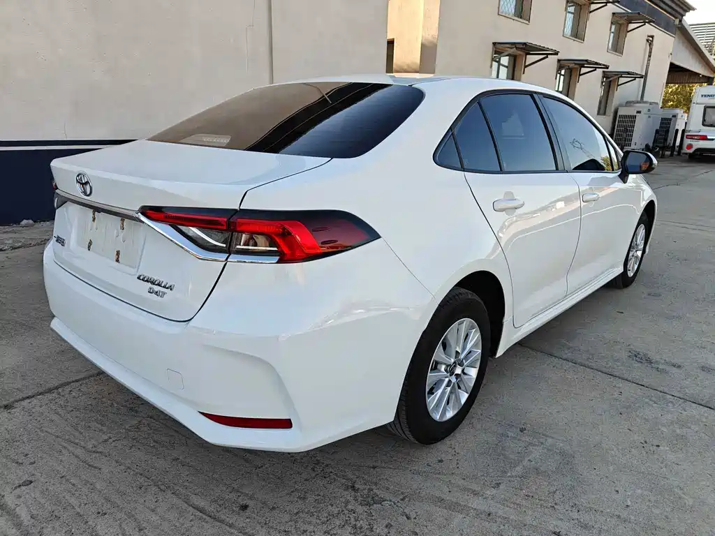 Toyota Corolla — миниатюра 4