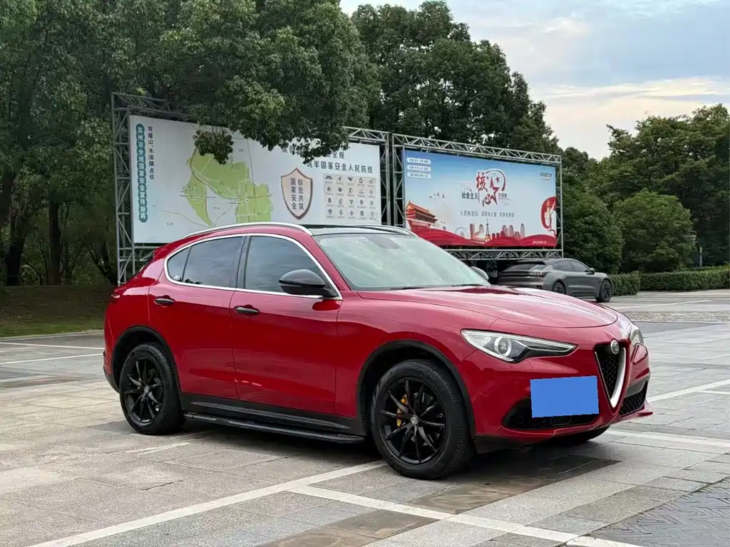 Alfa Romeo Stelvio — миниатюра 3