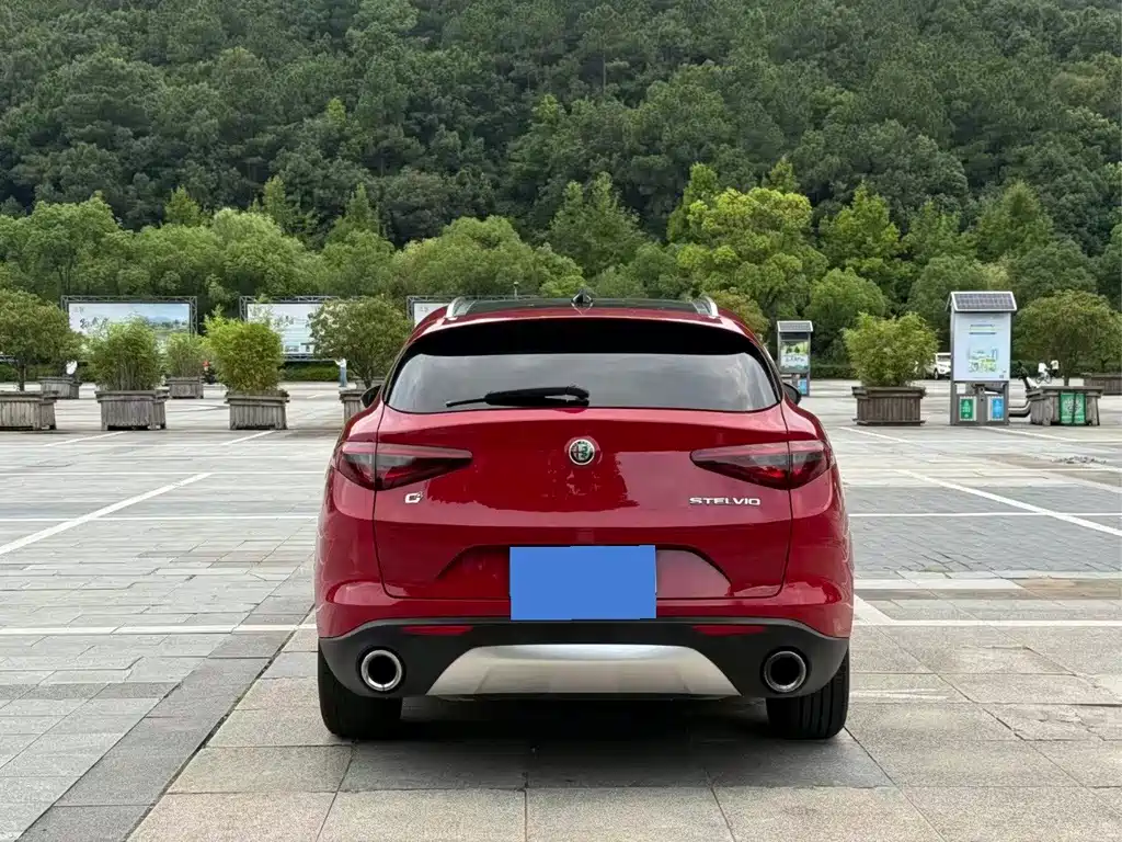 Alfa Romeo Stelvio — миниатюра 5