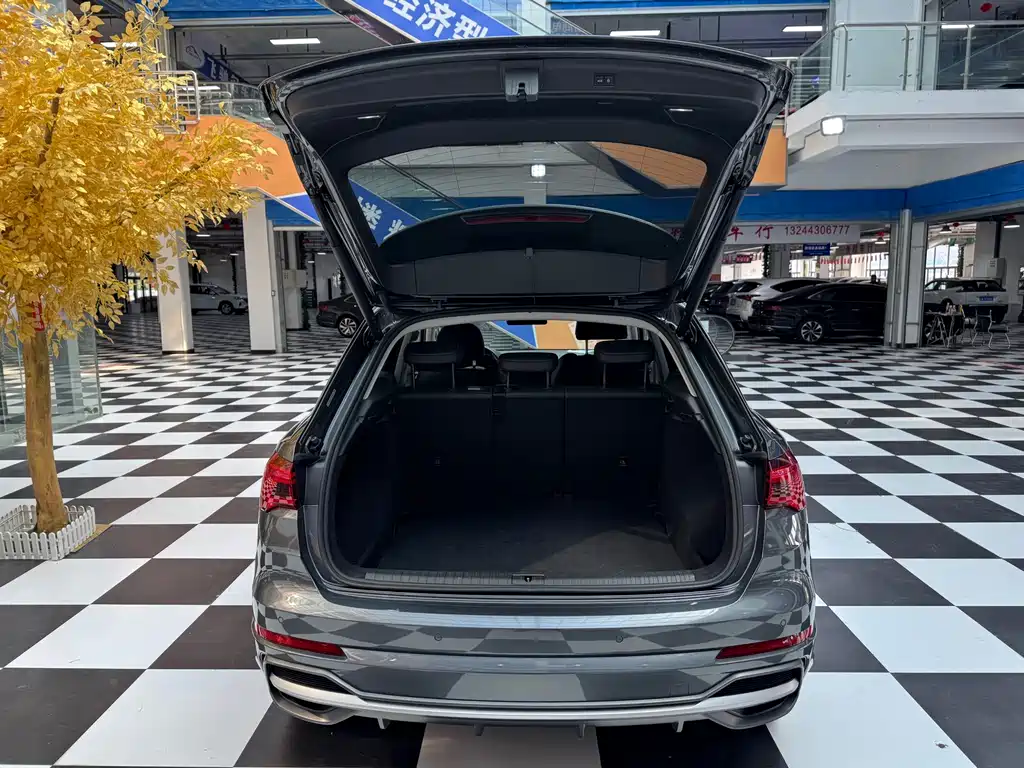 Audi Q3 — миниатюра 10
