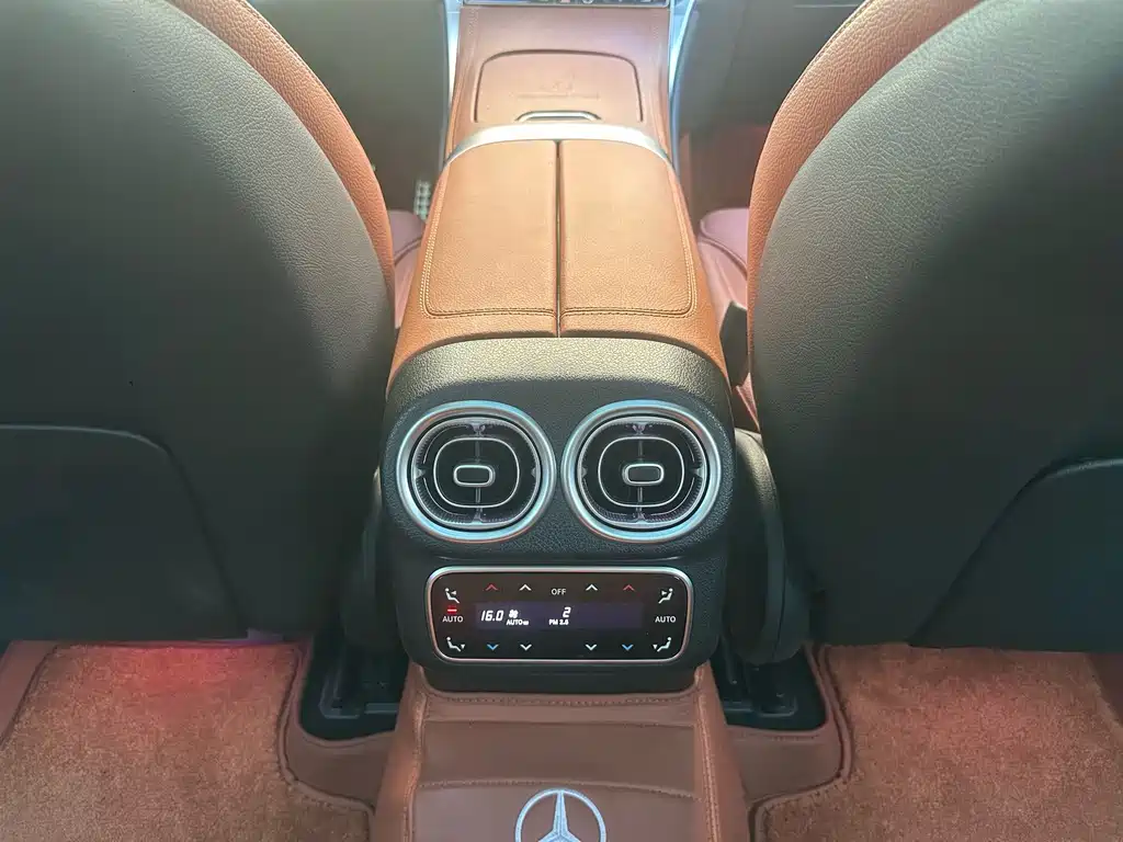 Mercedes-Benz GLC — миниатюра 8