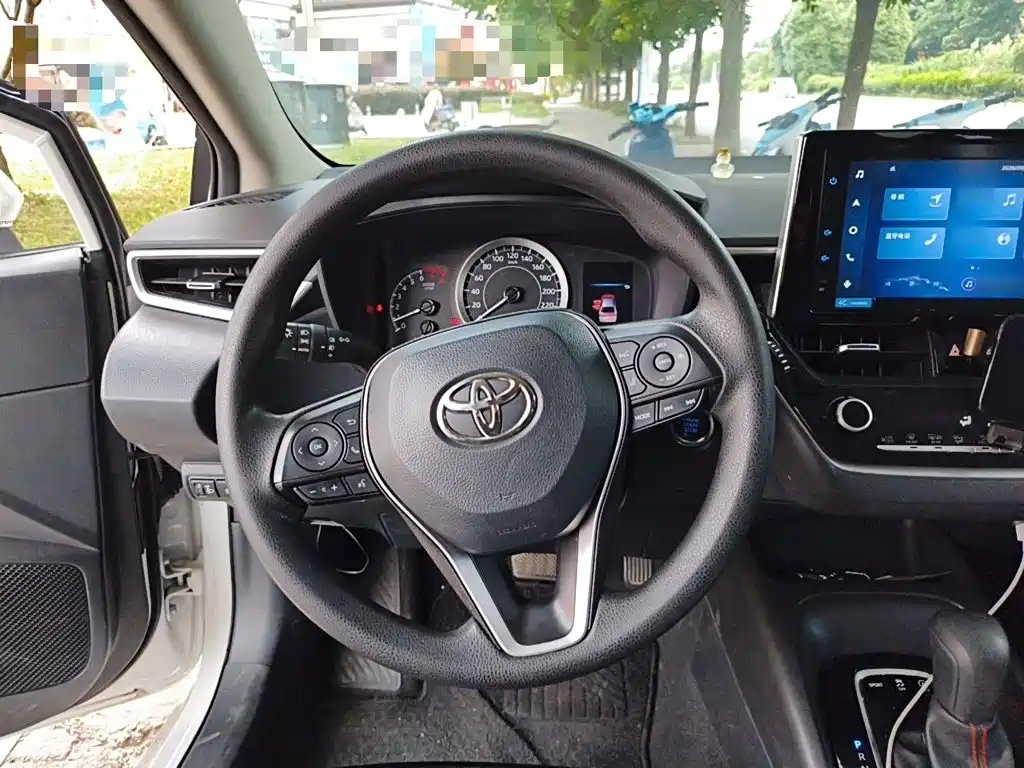 Toyota Corolla — миниатюра 6
