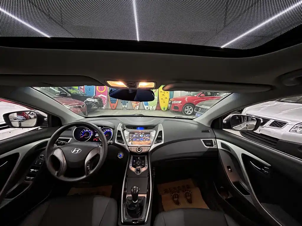 Hyundai Elantra Langdong — миниатюра 6