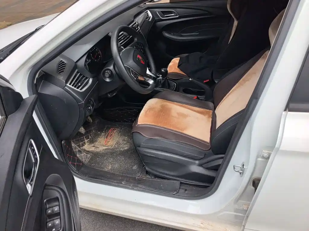 Roewe i5 — миниатюра 12
