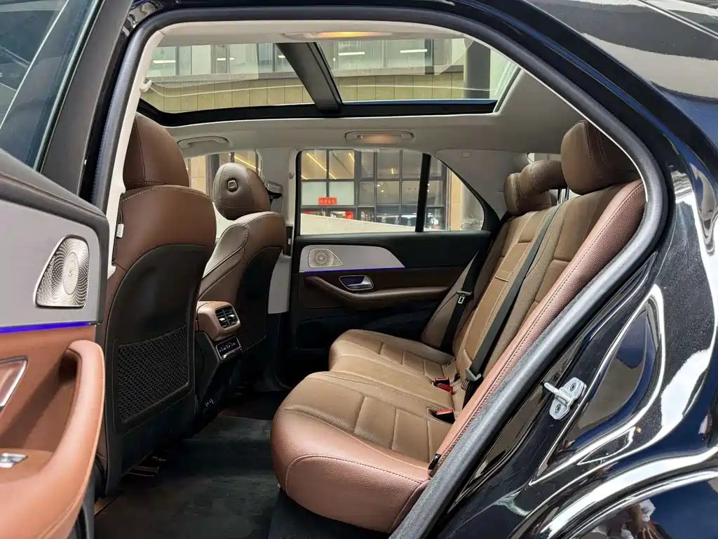 Mercedes-Benz GLE (Import) — миниатюра 10