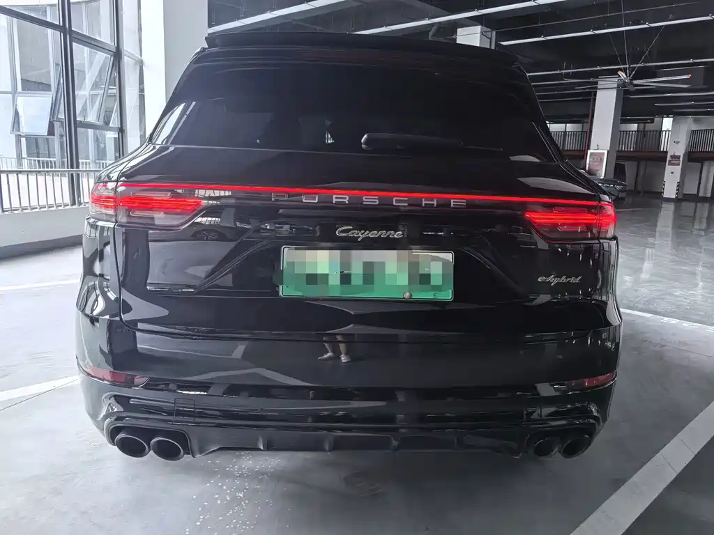 Porsche Cayenne Hybrid — миниатюра 20