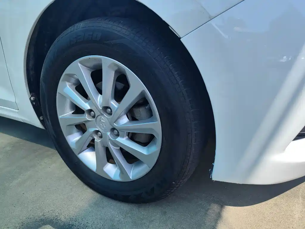 Hyundai Verna — миниатюра 9