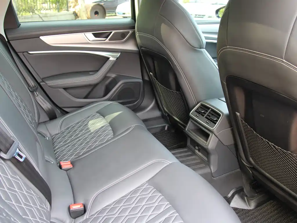 Audi A6 (Import) — миниатюра 18