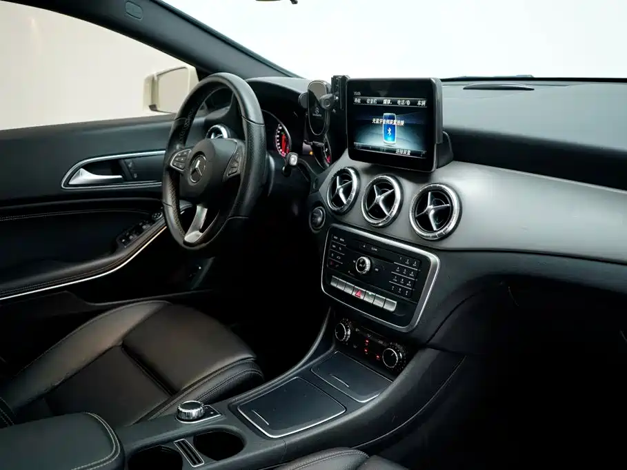 Mercedes-Benz CLA (Import) — миниатюра 17