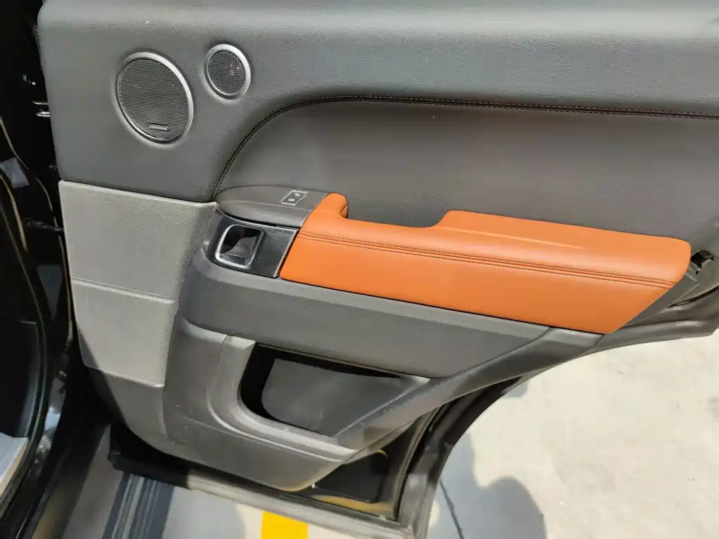 Land Rover Sport — миниатюра 10