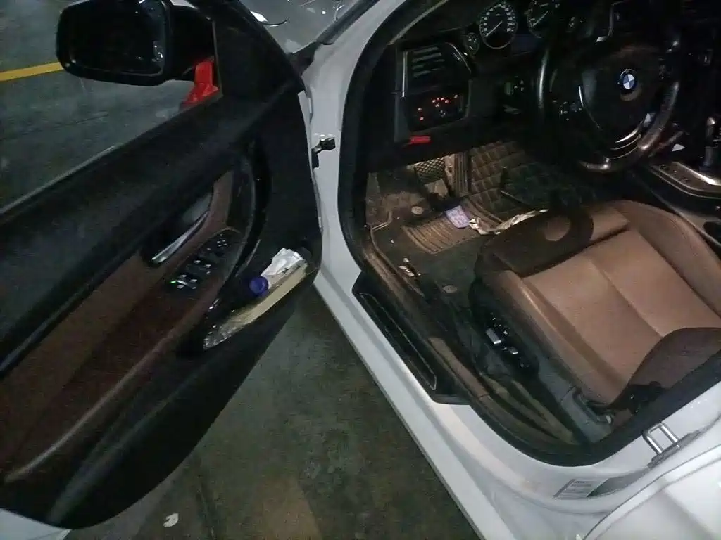 BMW 3 Series — миниатюра 17