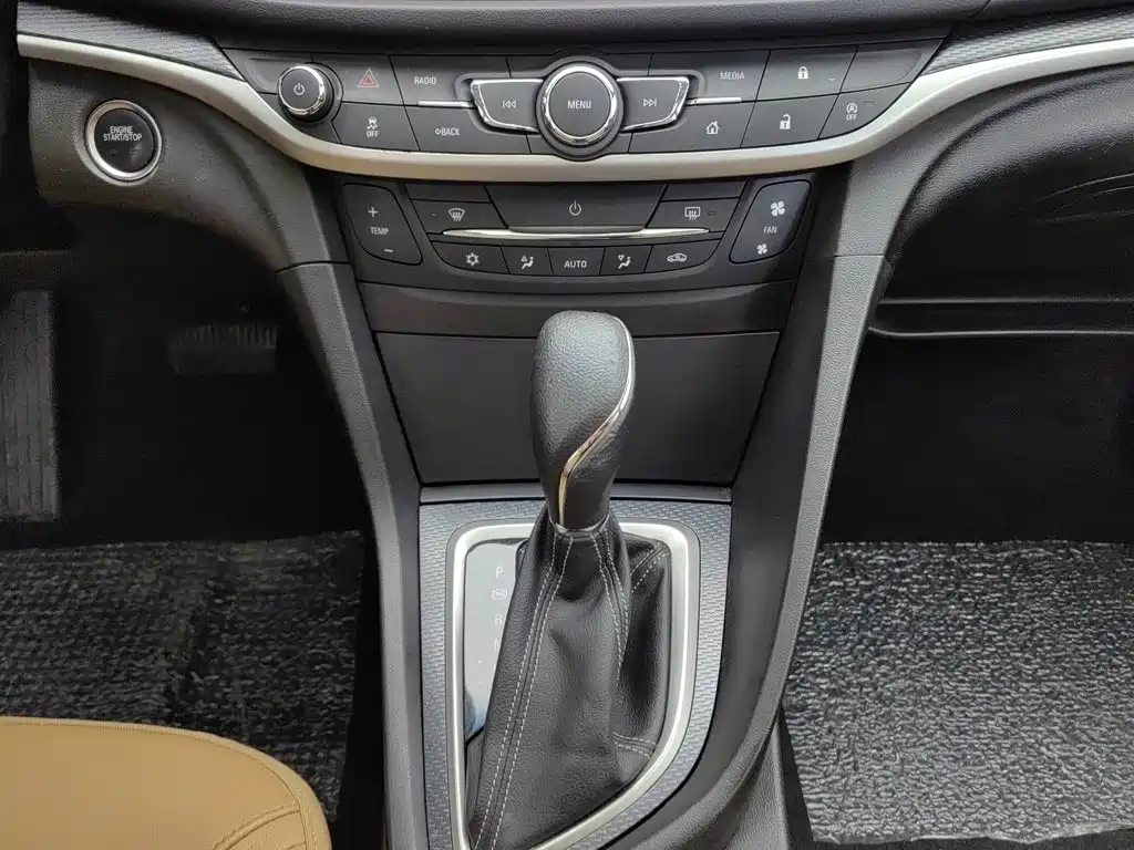 Buick Excelle — миниатюра 13