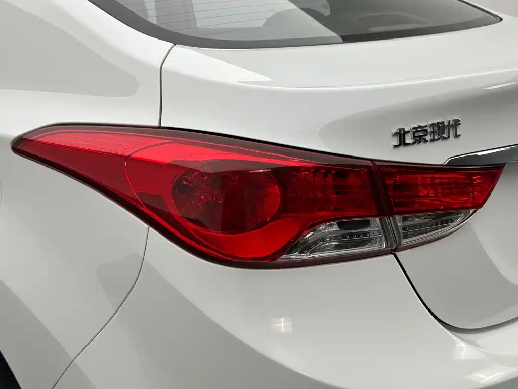 Hyundai Elantra Langdong — миниатюра 24