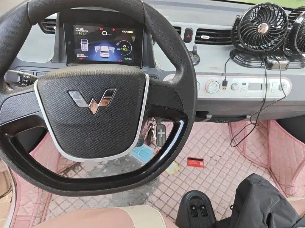 Wuling MINIEV — миниатюра 6