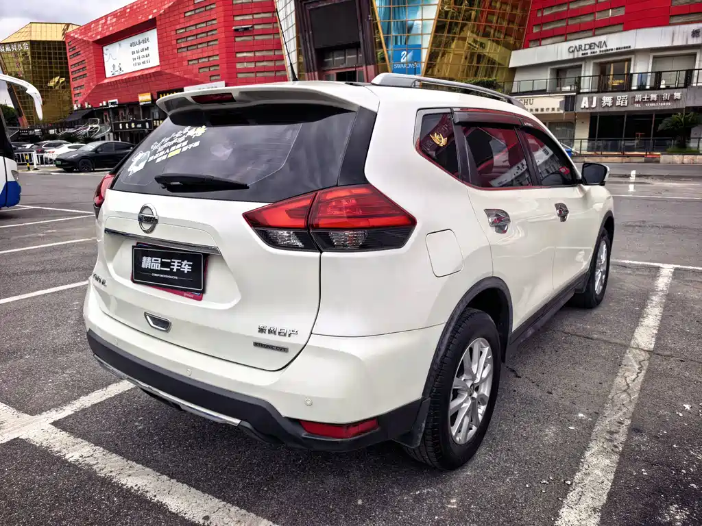 Nissan X-Trail — миниатюра 5