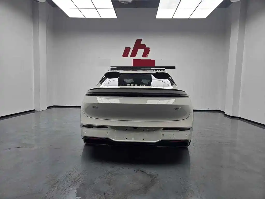 Zeekr 007GT — миниатюра 8