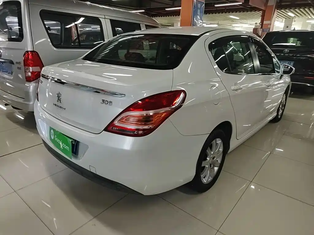 Peugeot 308 — миниатюра 7