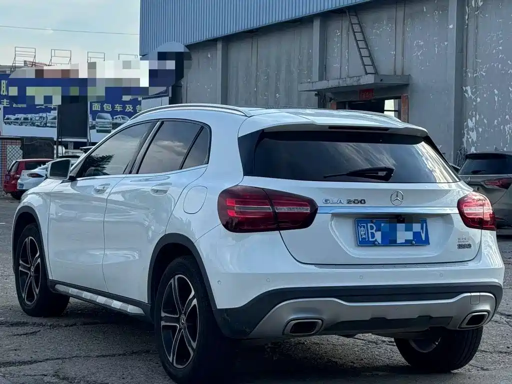 Mercedes-Benz GLA — миниатюра 7