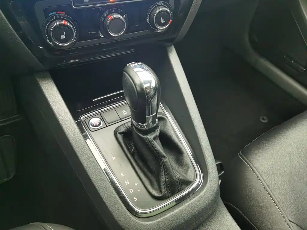 Volkswagen Sagitar — миниатюра 13