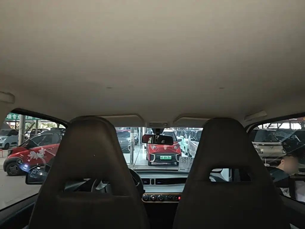 Wuling MINIEV — миниатюра 18